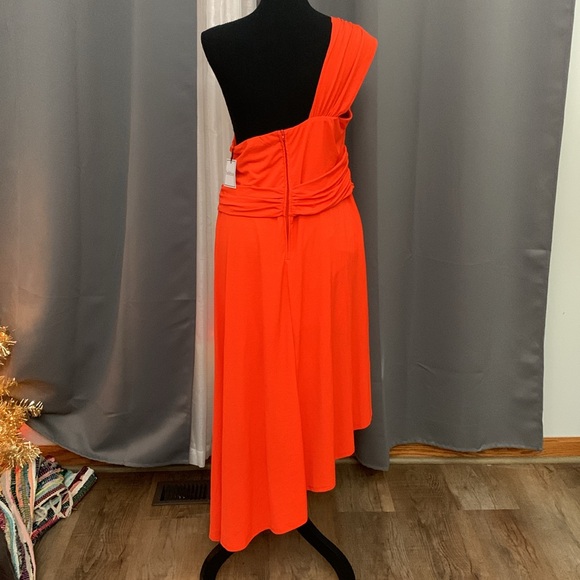 NWT dress - Picture 4 of 9